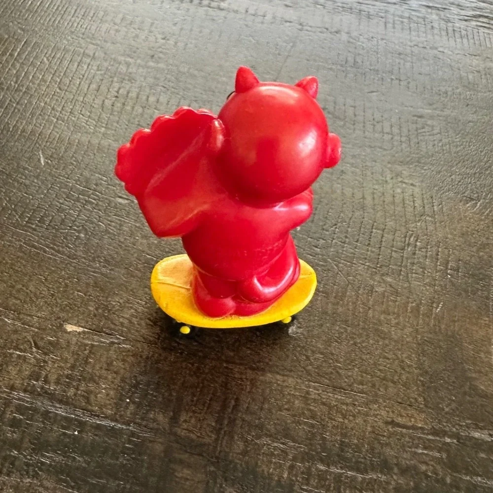 Unbranded horned details height